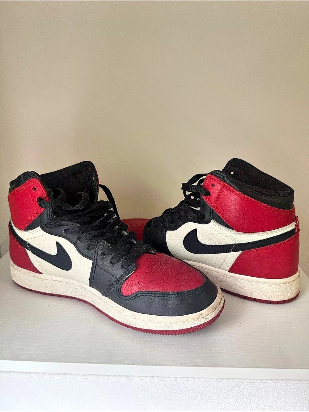 Nike Air Jordan 1 High-Top Sneakers in Red & Black
